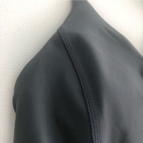 Lululemon lab Nulux and Mesh One-Piece 8" Anchor - Picture 17 of 17